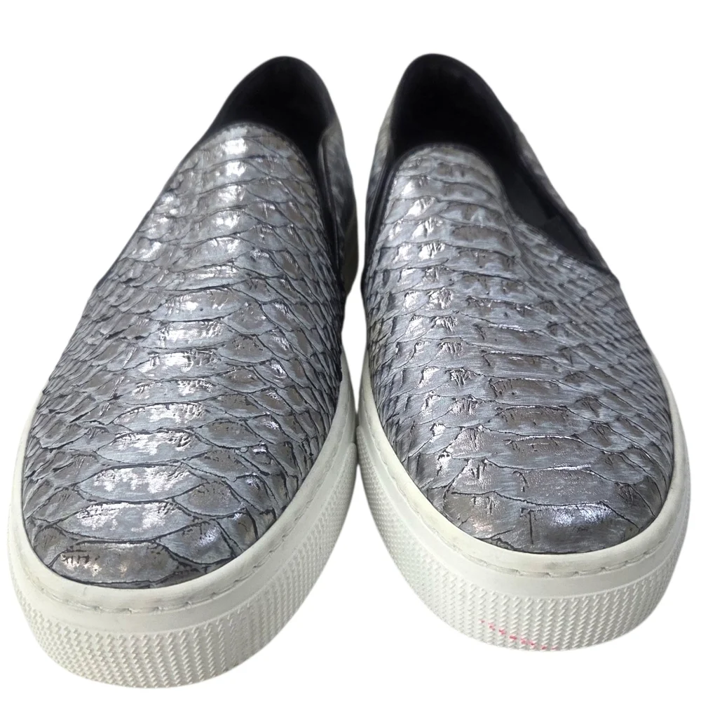 ZCD Montreal Leather Croc Embossed Slip On Sneakers Womens 41 Silver Metallic